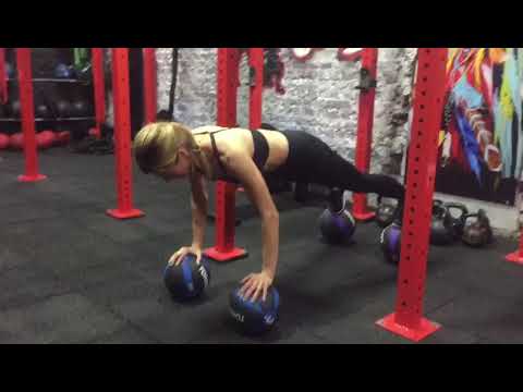 Видео: MAD MAX DOJO | Функциональный тренинг с Любовью