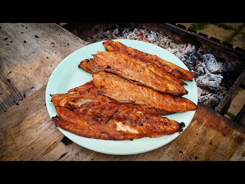 Видео: Скумбрия на мангале. Самый простой рецепт. Это очень вкусно. Mackerel