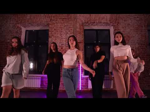 Видео: Джаз Фанк Хореография Пряниковой Анны | Плачу на Техно   Cream Soda & Хлеб