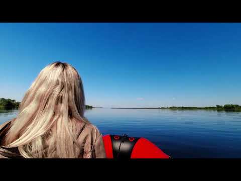 Видео: Сомята гнут спиннинги  Таинственный остров Экскурсия по избам