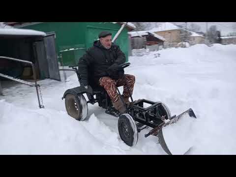Видео: Отвал для уборки снега,передний адаптер мотоблок Ока.