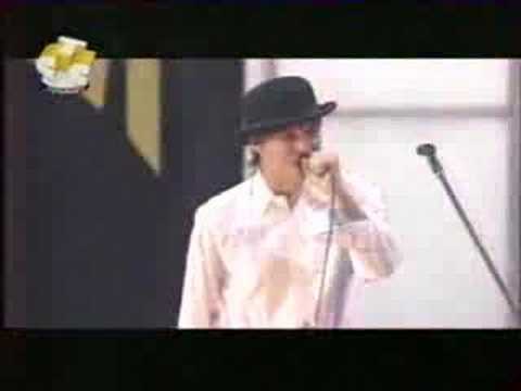 Видео: Мумий Тролль и Земфира-Медведица