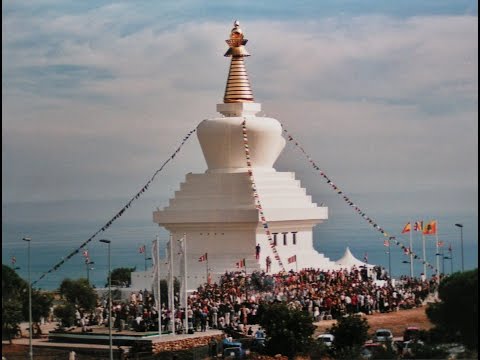 Видео: Интервью Ламы Оле Нидала о буддийских ступах