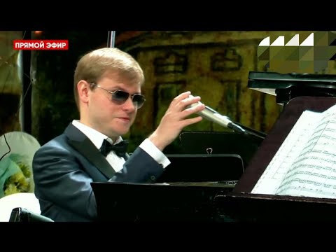 Видео: "Кто создан из камня". Авторская песня Олега Аккуратова на стихи Марины Цветаевой