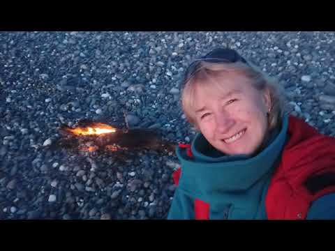 Видео: На зиму в Абхазию, день 44, часть 2. Костер, закат, море