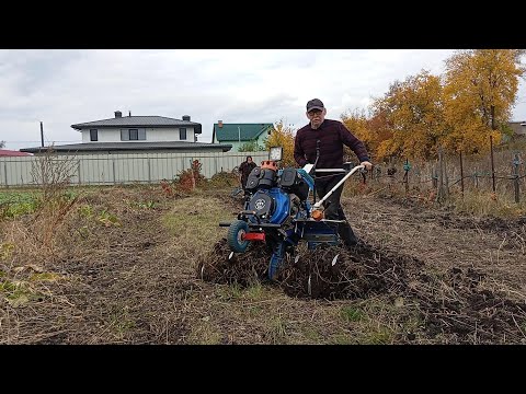 Видео: Мотоблок ДТЗ Працює Ротоваторами На Мокрому Чорноземі!
