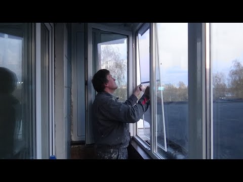 Видео: Конструкции из ПВХ. Остекляем очень непростой балкончик.