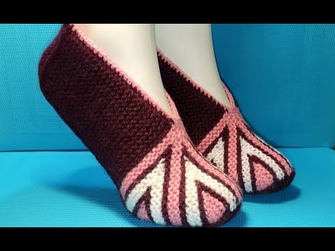 Видео: #419 ШИКАРНЫЕ ТАПОЧКИ СПИЦАМИ ЧАСТИЧНЫМ ВЯЗАНИЕМ. МАСТЕР КЛАСС.  Knitted slippers. Master  class