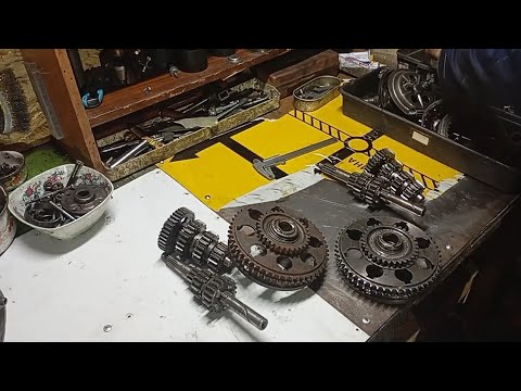 Видео: Сравнение КПП ИЖ Планета=Инвалидка