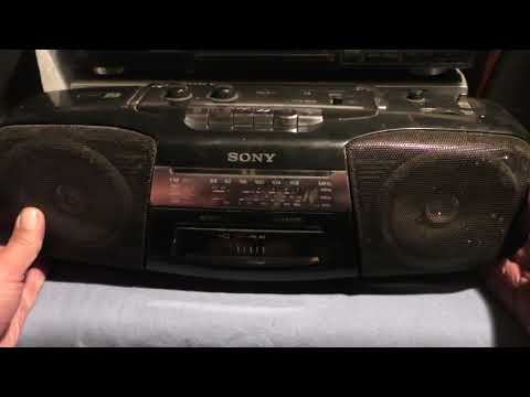 Видео: SNOB : Магнитофончик-батончик Sony CFS-B5S.