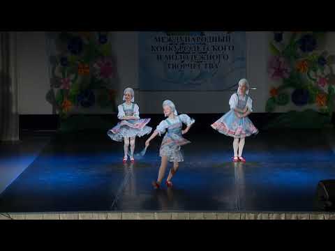 Видео: Трио "Платочек". Голикова Алиса, Самойлова Екатерина, Юрьева Ксения
