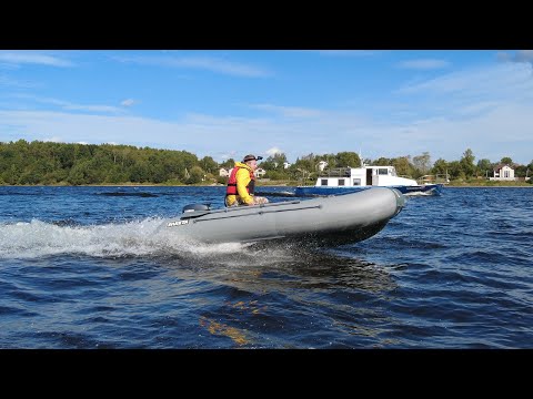 Видео: Килевая Ракета РК на волне под Ямахой 9.9 (15)