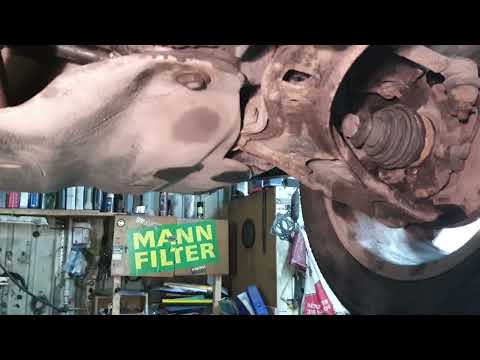 Видео: Обзор предпокупного осмотра Ниссан Альмера Классик 1.6 литра 2011 г.в. с пробегом 189000 км.