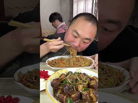 Видео: Тушеная свинина Хэнань Тушеная лапша