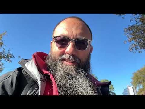 Видео: 💰 Купил САМУЮ БОЛЬШУЮ ЗОЛОТУЮ МОНЕТУ на барахолке! Джекпот!