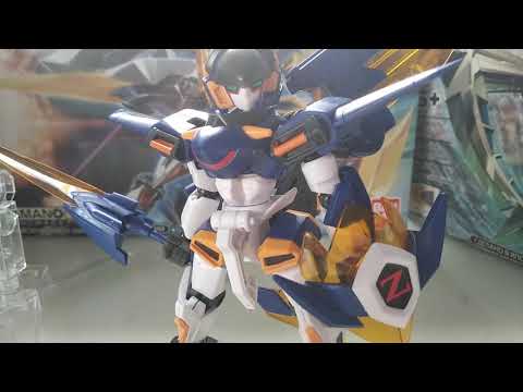 Видео: Сборная модель робота LBX Икар Зеро от известной компании Bandai