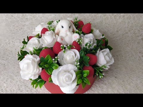 Видео: ❤ Букет роз с клубникой❤  в шляпной коробке❤