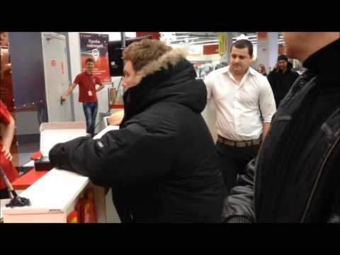 Видео: Недовольный покупатель в М-Видео "а давайте я спокойный"