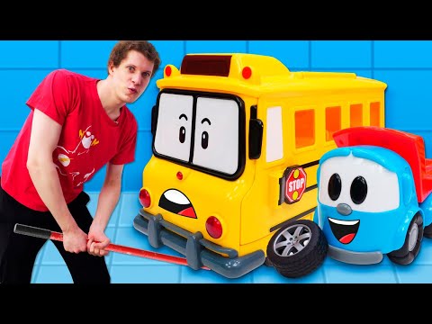 Видео: Автомастерская Левы чинит автобус после аварии! Мультики про машинки для малышей Веселая Школа
