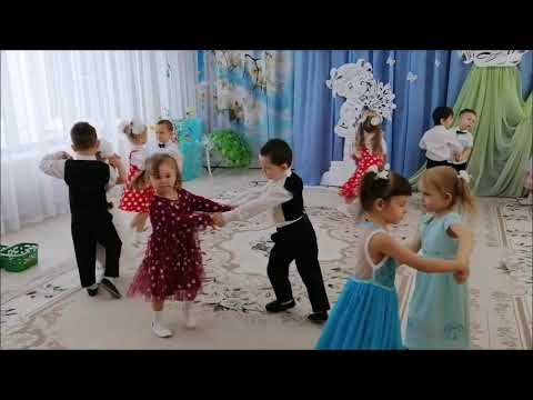 Видео: Утренник к празднику 8 Марта в младшей группе "Росток"