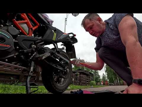 Видео: Убираю перетяжку цепи на KTM 390 Adventure