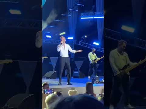 Видео: Никита Осин на концерте SHAMAN в Сочи. "Море синее" 11.08.2025
