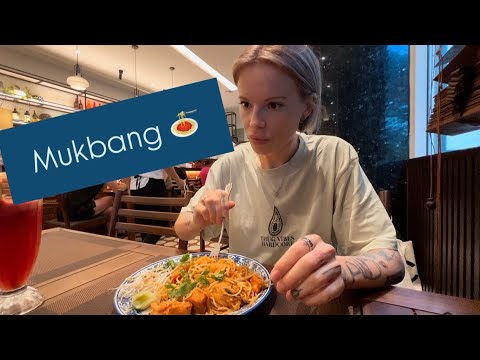 Видео: В поисках еды во Вьетнаме 🍜 Кафе Tuans в Нячанге цены, блюда и обслуживание Самый вкусный ПадТай