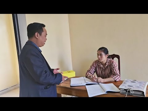 Видео: Директор Вонга купил Вонг телефон, но она отказалась