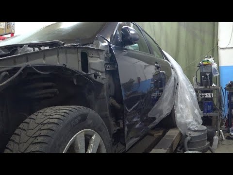 Видео: Toyota camry 40 из тотала в идеал. Ржавые передние двери.