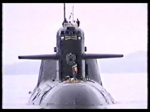 Видео: Атомный подводный крейсер К-500 со вторым экипажем возвращается с боевой службы. Август 1995-го