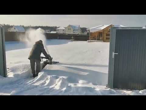 Видео: Снегоуборщик Daewoo DAST 6060 в работе.