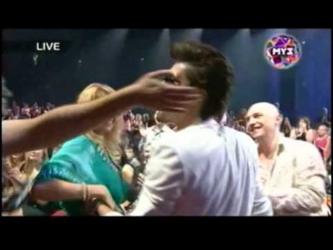 Видео: Dima Bilan МУЗ ТВ 2011 Лучший исполнитель