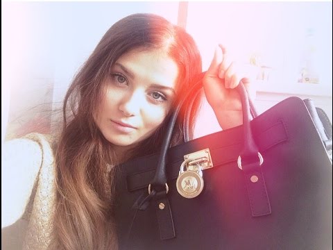 Видео: TAG: ЧТО В МОЕЙ СУМКЕ? Michael Kors Hamilton bag