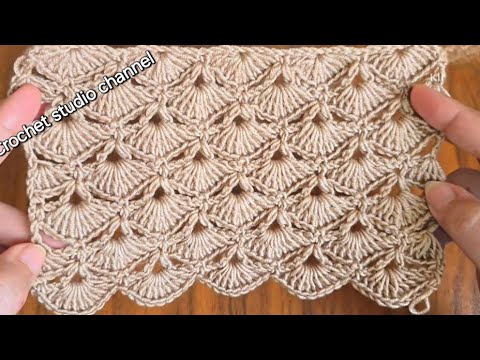 Видео: Как связать прямоугольную шаль крючком простой классической конструкции и подробным объяснением дл.