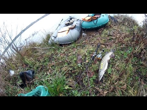 Видео: Щуканы на джиг  (видео-отчет) рыбалка конец октября 2015 Ловля щуки на джиг осенью