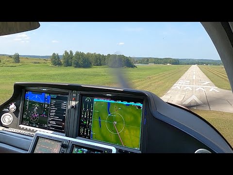 Видео: Cirrus SR22 G7 в Малом аэропорту — ширина 50 футов