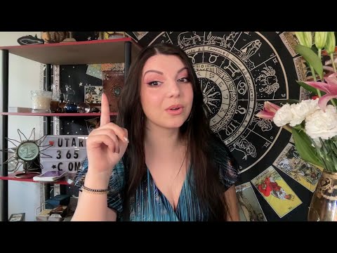 Видео: Что происходит в его жизни сейчас. Таро Юлия Петрова Прямой Эфир