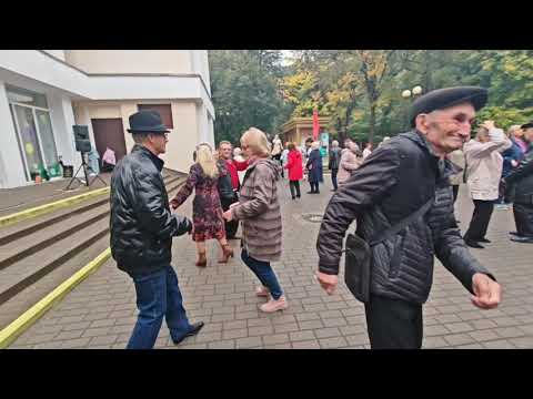 Видео: 6.10.24г..."Проводи домой"... Sevenrose... звучит на танцполе в Гомельском парке...