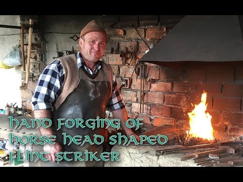 Видео: Horse head shaped flint striker - hand forged / Коване на чакмак