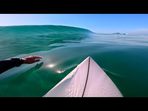 Видео: СЕРФИНГ НА САМЫХ ЧИСТЫХ ВОЛНАХ! (RAW POV)