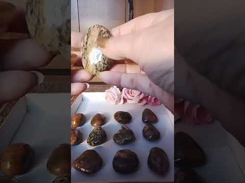 Видео: Продажа натуральных камней. Унакит.