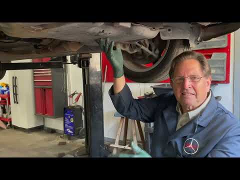 Видео: Пренебрежение жидкостным наполнением двигателя Mercedes 1998–2006 годов. Насколько серьёзными мог...