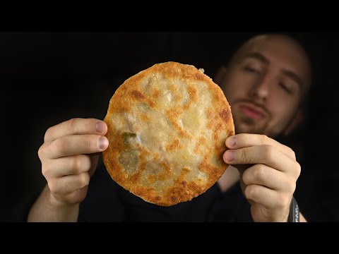 Видео: Чебурек? Беляш? А, ЧЕБУРЛЯШ! Очень простой рецепт!