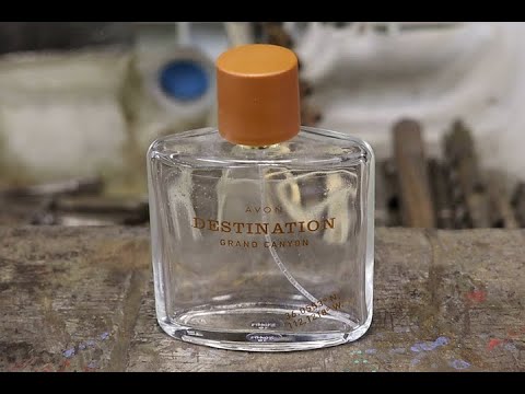 Видео: Узнав этот секрет, ты больше никогда не выбросишь пустой флакон от одеколона!