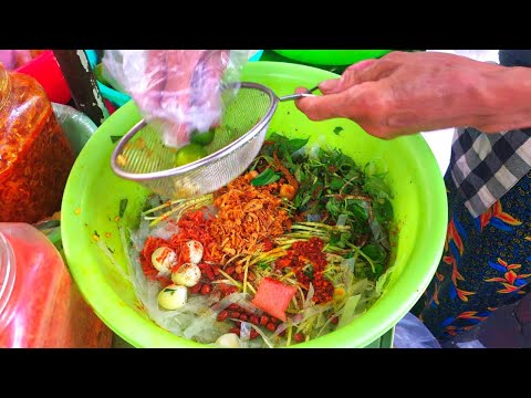 Видео: 23 Лучшая коллекция вьетнамской уличной еды в Сайгоне