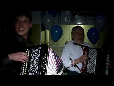 Видео: Марийская гармонь свадьба танцы и песни в кафе 2