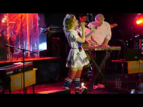 Видео: Монеточка - Нимфоманка, Санкт-Петербург 26.10.2018 Аврора