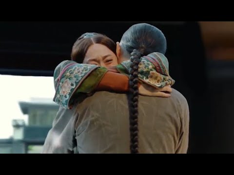 Видео: Возлюбленный не умер! В тот момент, когда они увидели друг друга, они обнялись в слезах