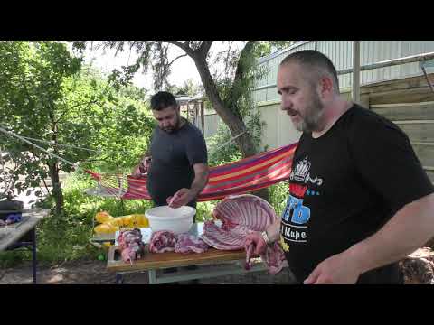 Видео: Как мы целую барашку съели. Моя Армянская большая семья! Парное мясо. Свежая баранина.