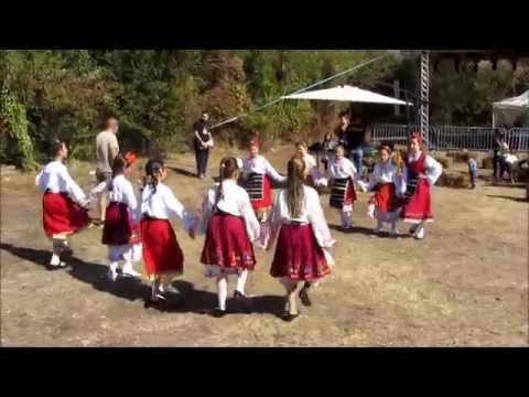 Видео: Тропанка .Фестивал - "Усмихни се "Карин Дом" Варна - Участие на клуб за народни танци  "Перун"